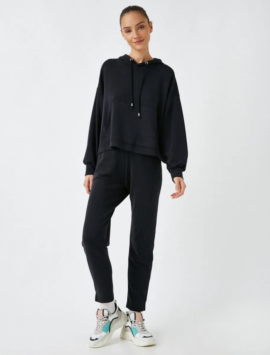 Soft Jogger Pants in Black