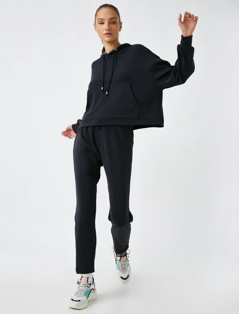Soft Jogger Pants in Black