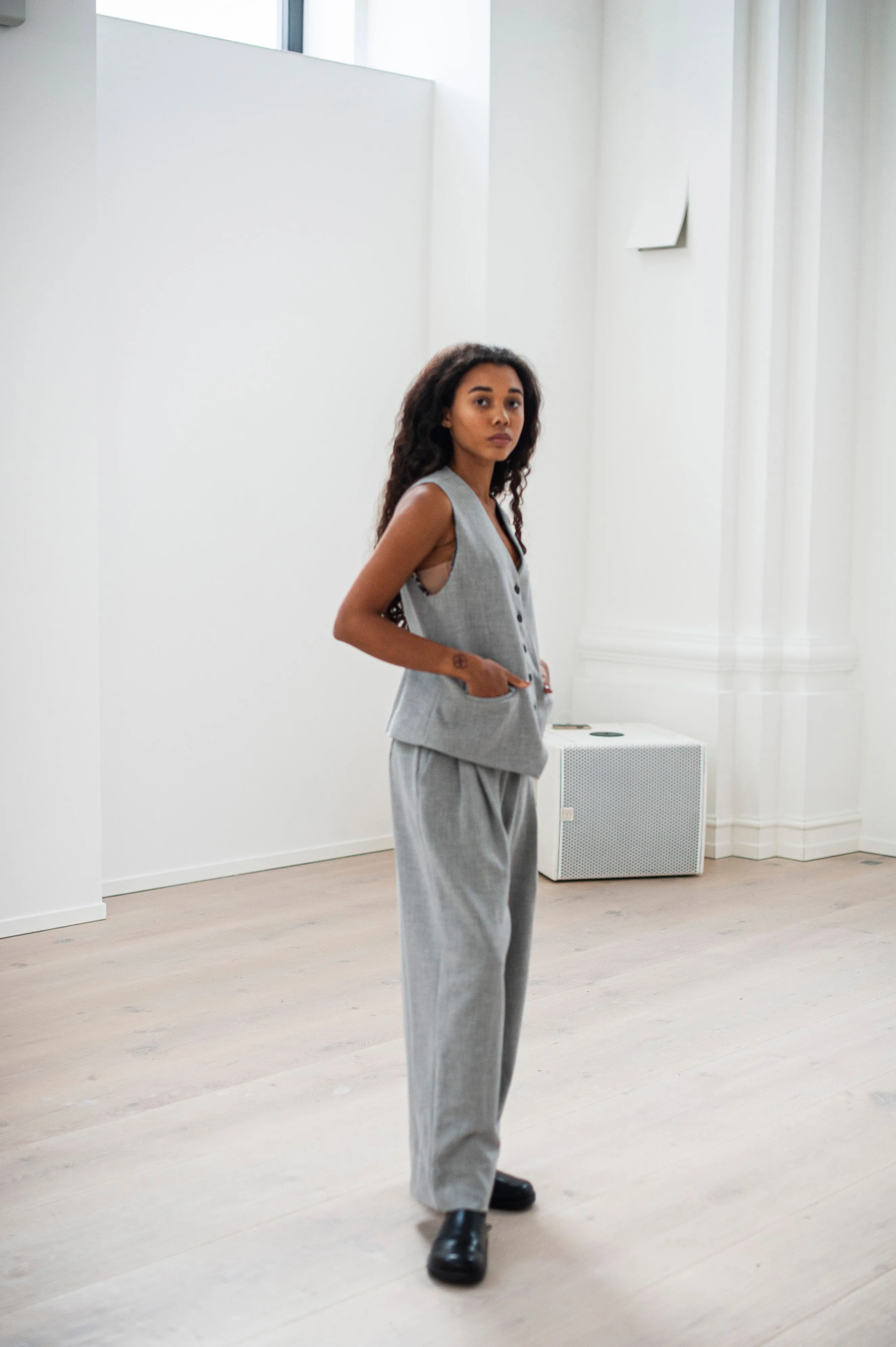 Women's heavy cotton wide-leg pleated pants
